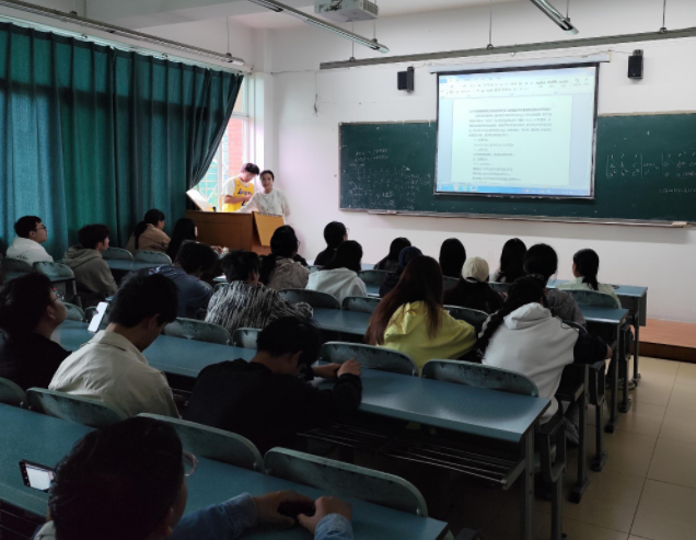 <b>载体和资源的建造与开放为中小学科普和校外科学教育提供物质</b>