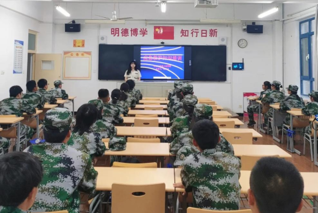 一线教师一起开展教育规划与施行在实践中协同提高教师的专业