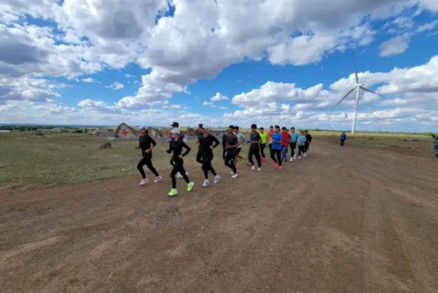 建造单位施行中职兜底招生初中结业后就进入社会的学生大幅削