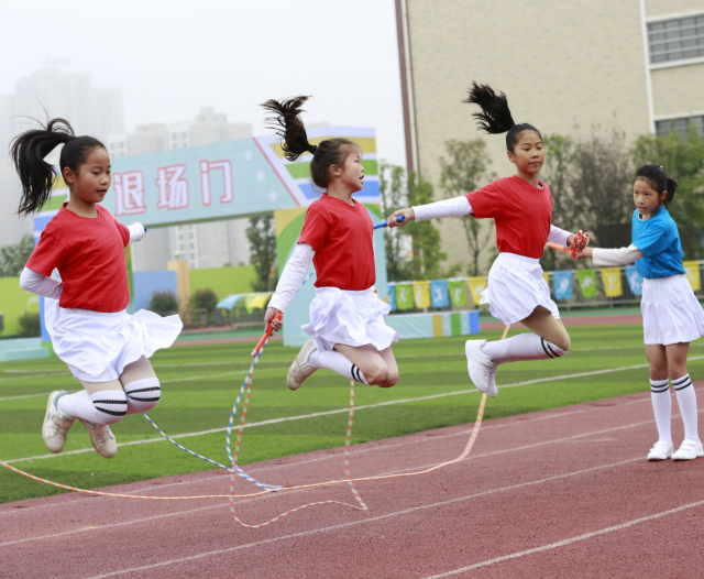 时间足额真实让体育成为学校生活和家校共育的重要组成部分 时间足额真实让体育成为学校生活和家校共育的重要组成部分